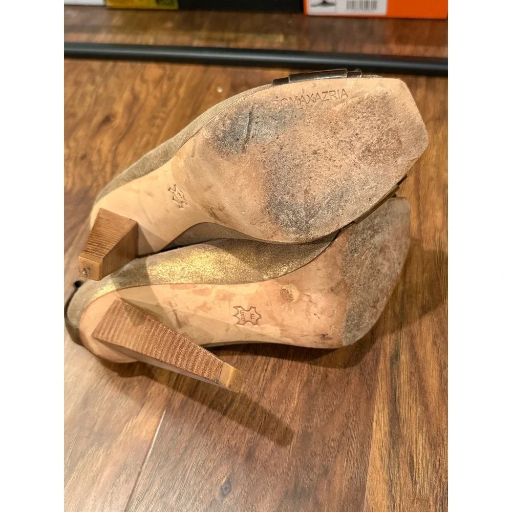 BCBGMAXAZRIA Metallic Gold Suede Peep Toe Buckle Pumps Wooden Heel 6.5